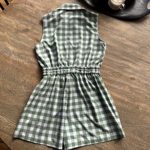 Byrdie Golf Sleeveless Range Romper - Picture 7 of 7